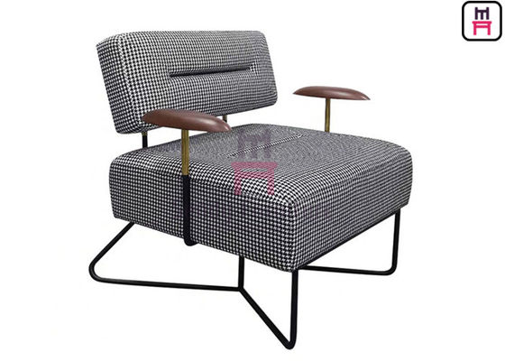 comprar A manta 0.7cbm do quadro do metal estofou único Sofa Chair Wood Armrests online manufacture