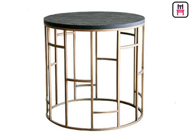 Mesa de centro superior de madeira D45 da base do metal do projeto de Nodric * H45 Cm/D55 * H60 Cm